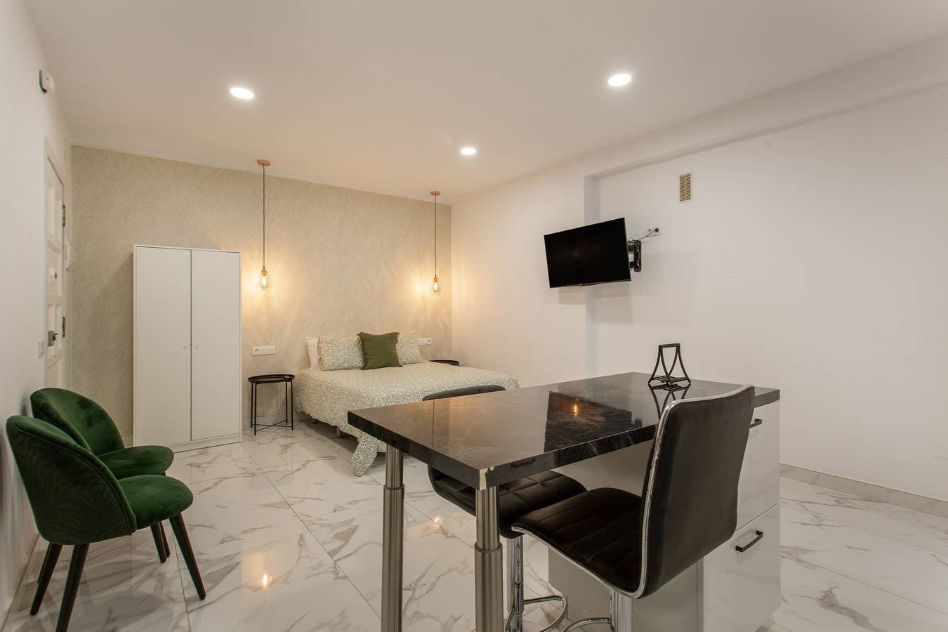 Foto 4 von 23: Ferienhaus 'Praktisches Loft in Santa Cruz' mit WLAN