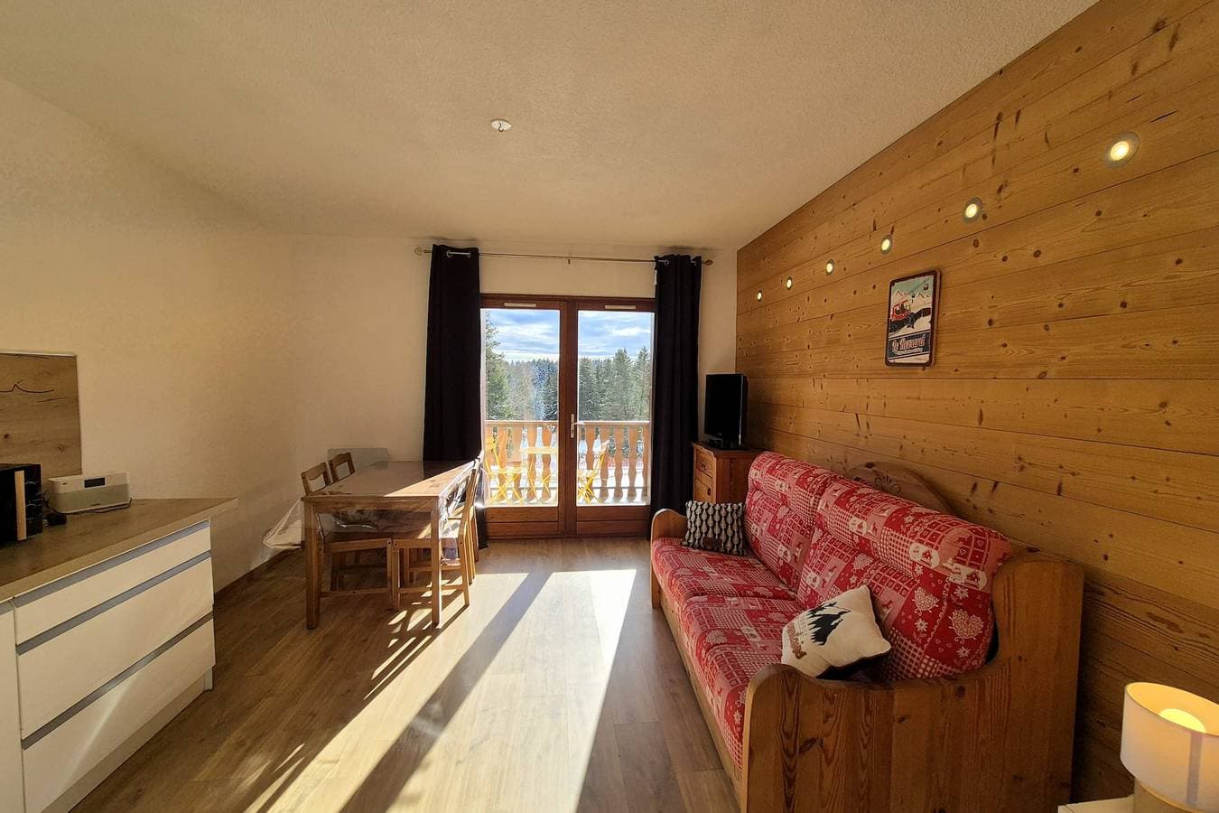 Foto 13 von 44: Ferienwohnung für 4 Personen mit Terrasse