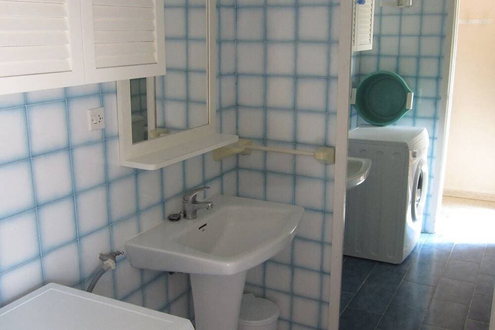Foto 7 von 22: Villa 6/8 Menschen An Der 2. Meereslinie Mit Privatem Pool