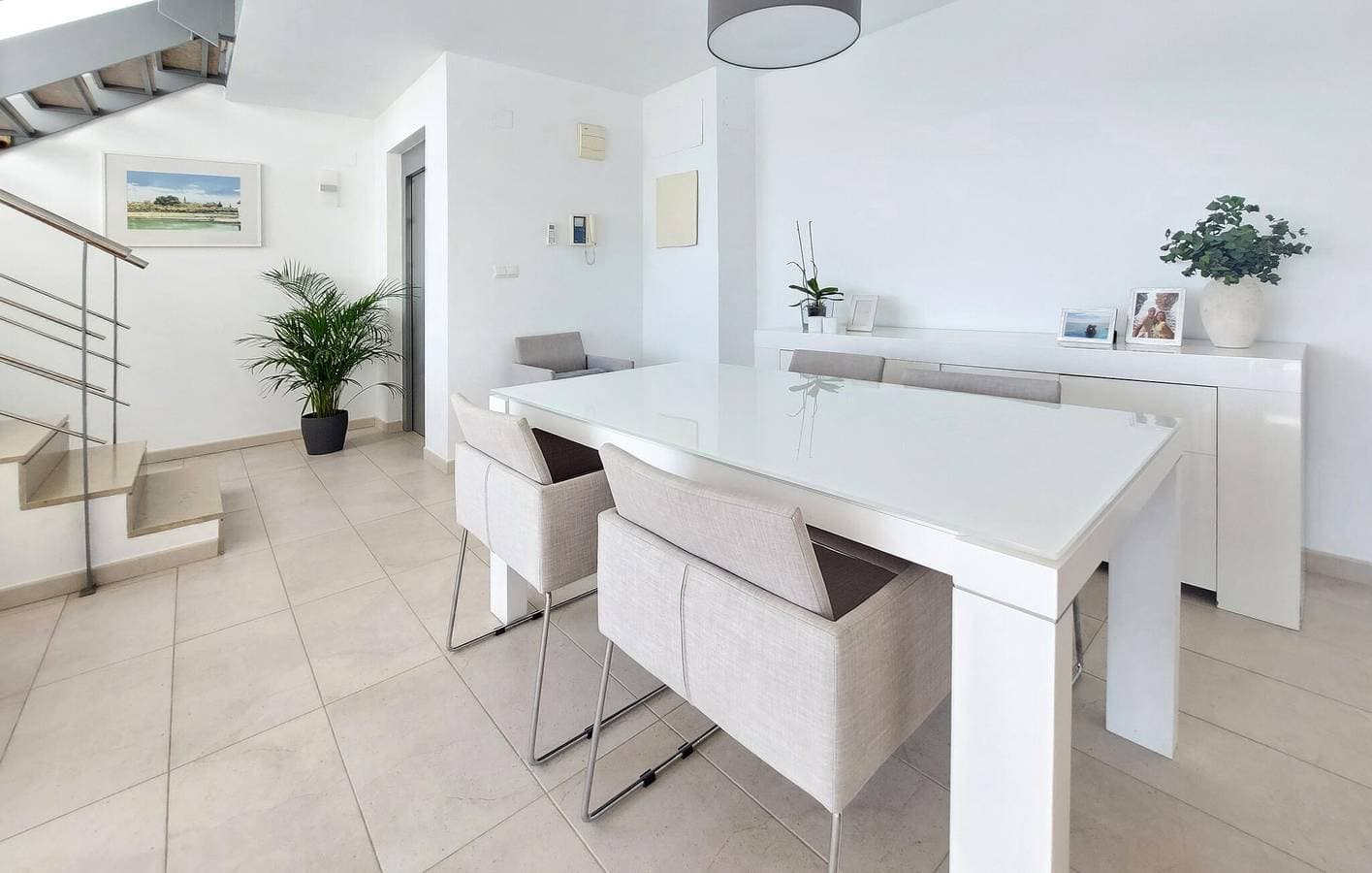 Foto 4 von 26: Apartment mit Meerblick, Pool und Parkplatz