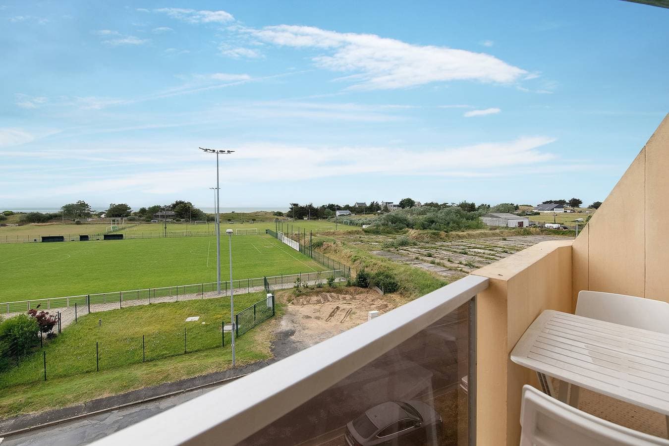 Foto 5 von 19: Apartment mit Meerblick an der Plage de Donville les Bains