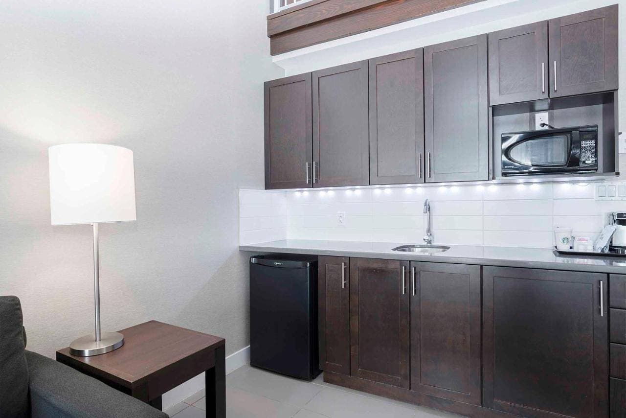 Foto 9 von 11: Loft Suite, 1 King Bed, Kitchenette