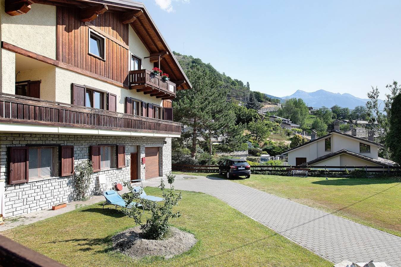 Foto 2 von 18: Ferienwohnung 'Pelòt-de La Masse' mit Bergblick, Privatem Garten und WLAN