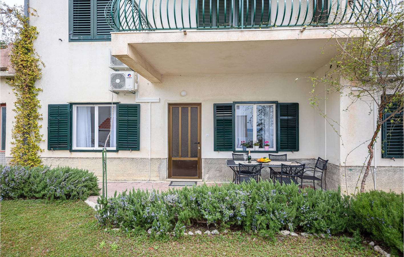 Gemütliche Wohnung mit Terrasse, in Strandnähe und mit Parkplatz 1
