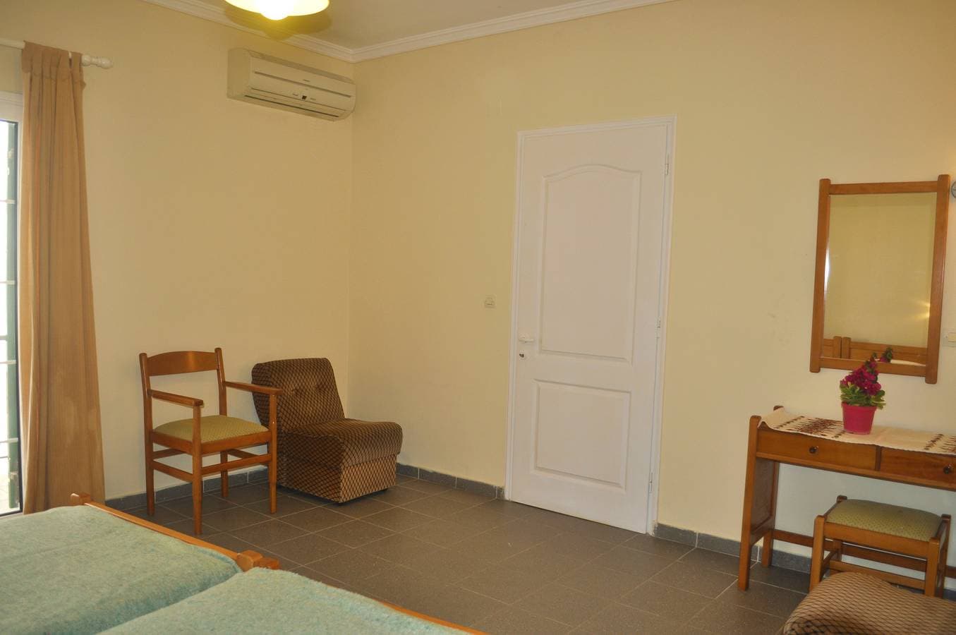 Foto 11 von 18: Studio Appartements “yannis” am Strand von Agios Gordios auf Korfu