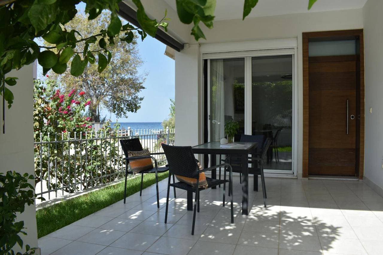 Kýma Seafront House 1