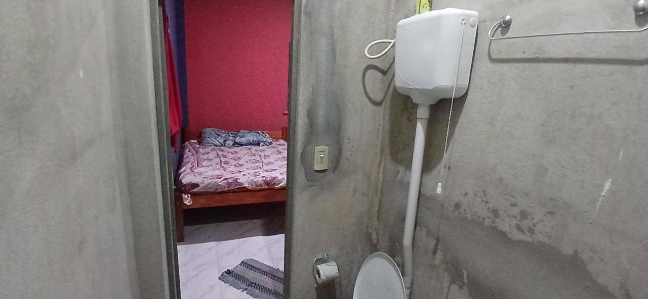 Foto 2 von 5: Mixed Dormitory Room