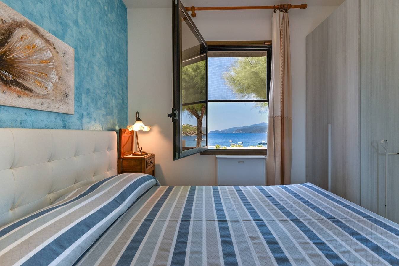 Foto 13 von 26: Ferienwohnung 'Villa Oda - Trilocale Sul Mare' mit Meerblick, WLAN und Klimaanlage