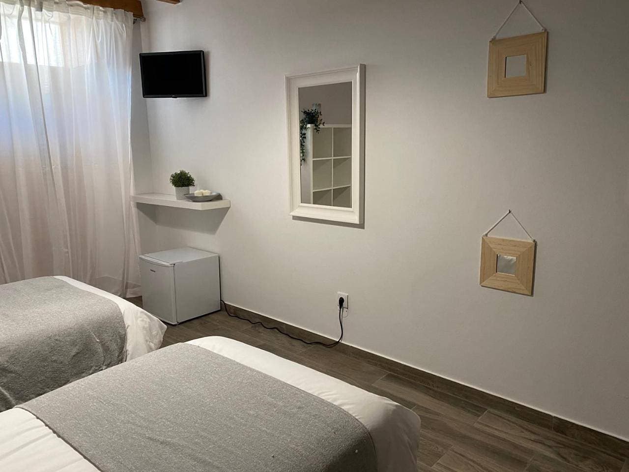 Foto 9 von 10: Double Room with Private Bathroom