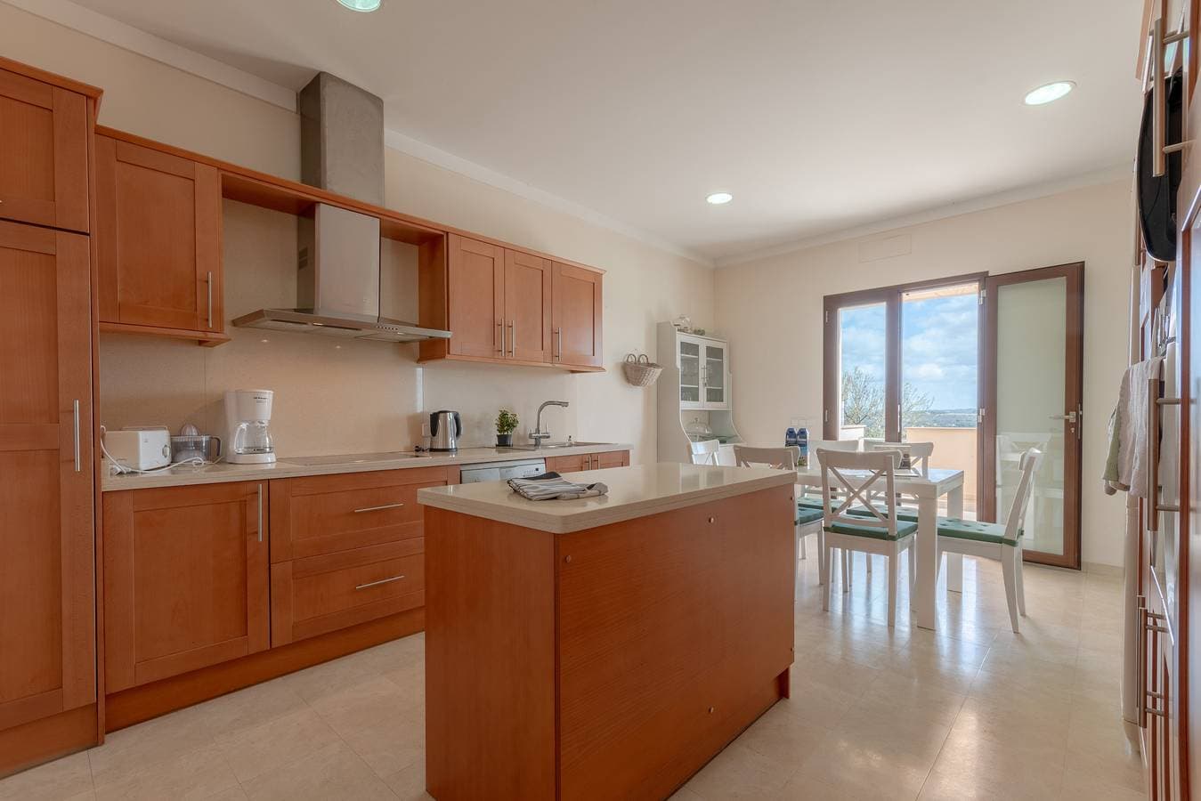 Foto 8 von 27: Villa für 8 Personen mit Balkon