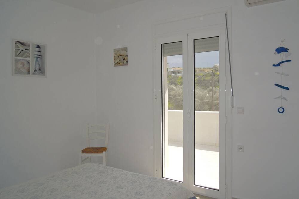 Foto 5 von 30: Wohnung 80 m2 für 4 Personen mit Meerblick, Pool, Parkplatz, Waschmaschine