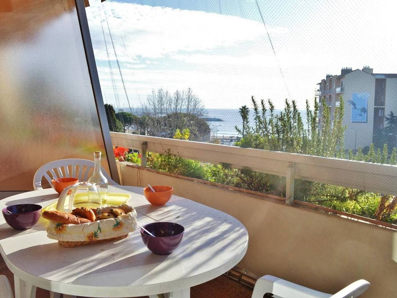 Le Lavandou: 2-Zimmer-Wohnung, 4 Betten, Terrasse, Haustiere erlaubt, Parkplatz optional 1