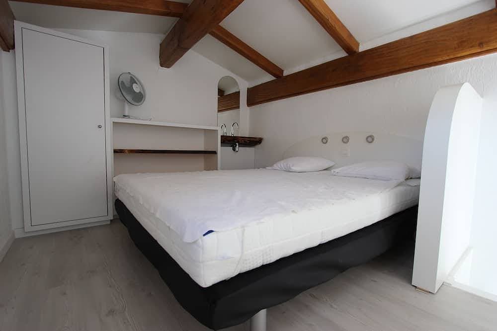 Foto 3 von 19: Le Lavandou-Aiguebelle-ocean view-sleeps 6-heated pool-beach 300 m away-garage-air conditioning