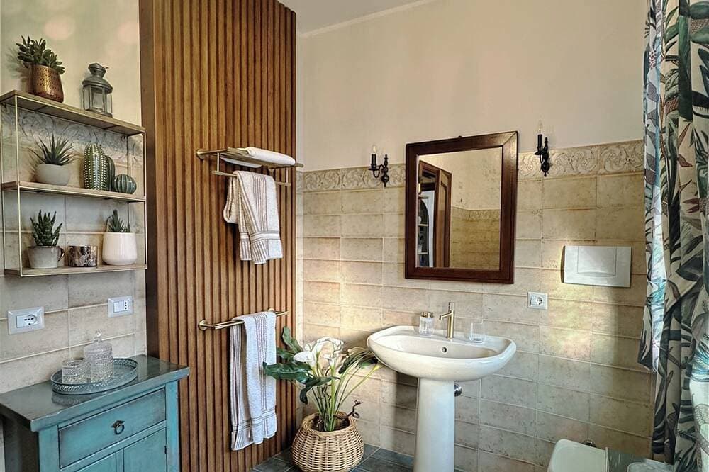 Foto 12 von 30: Villa with garden between lake and Lugano, charm, nature and relaxation