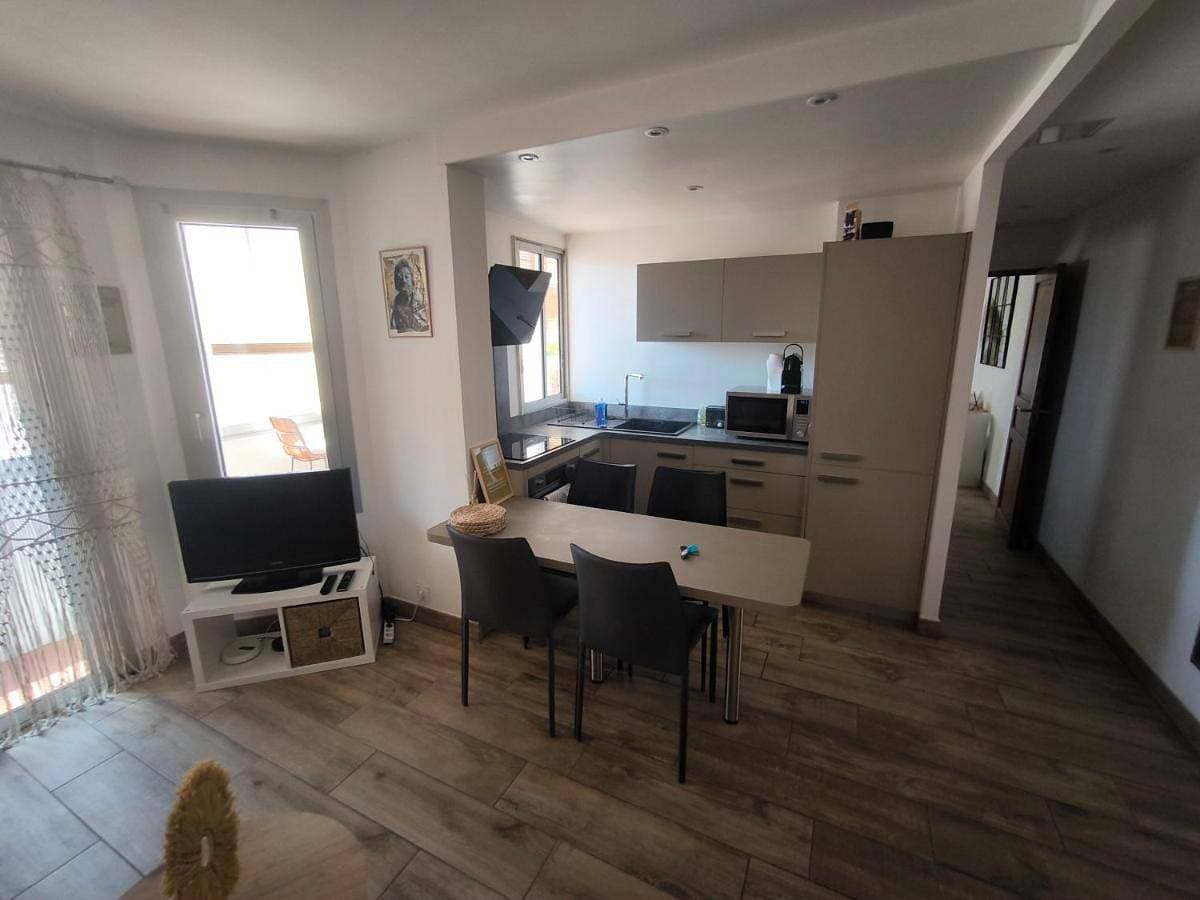 Foto 4 von 34: One-Bedroom Apartment