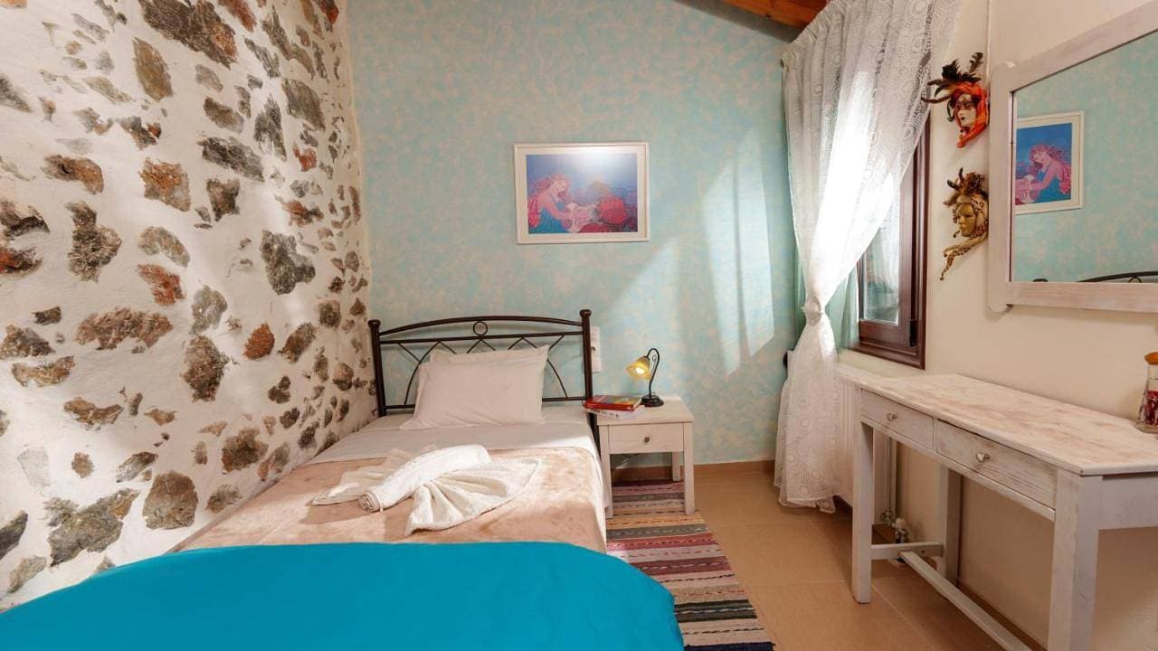 Foto 10 von 28: Three-Bedroom House