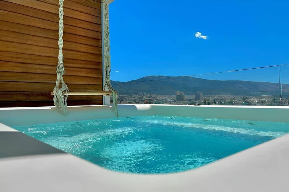 One 360 Skyline Athens - Penthouse Suite with private Infinity Jacuzzi 1