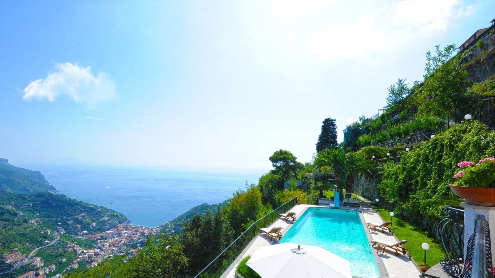 Foto 3 von 52: Villa für 10 Personen mit Pool