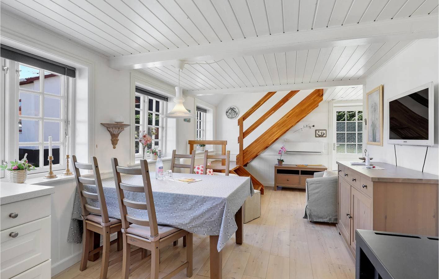 Foto 13 von 23: Ferienwohnung für 4 Personen mit Terrasse