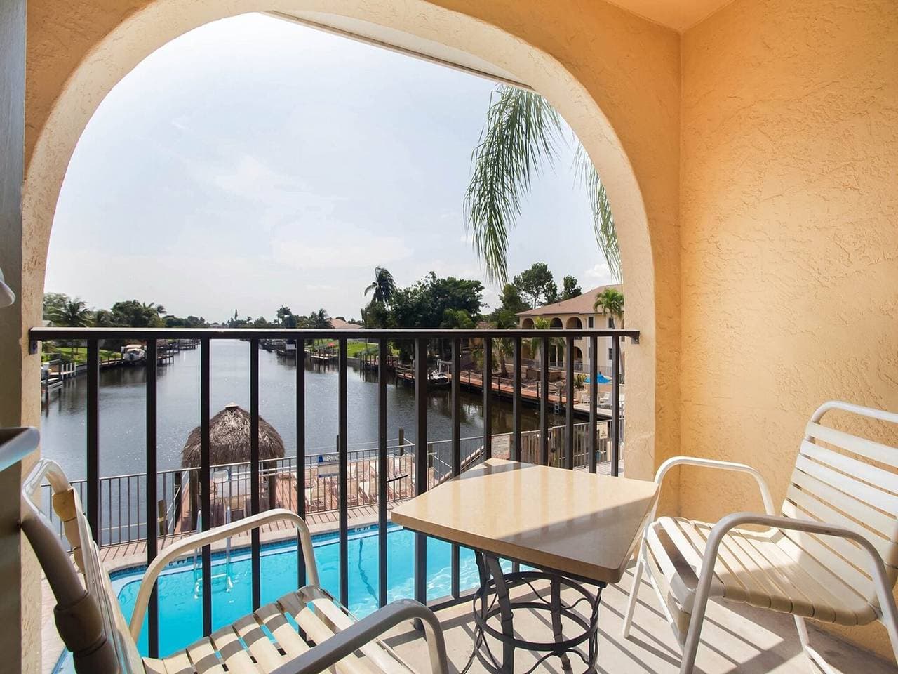 Foto 7 von 15: Cape Coral, Fl | Kingsize-Bett