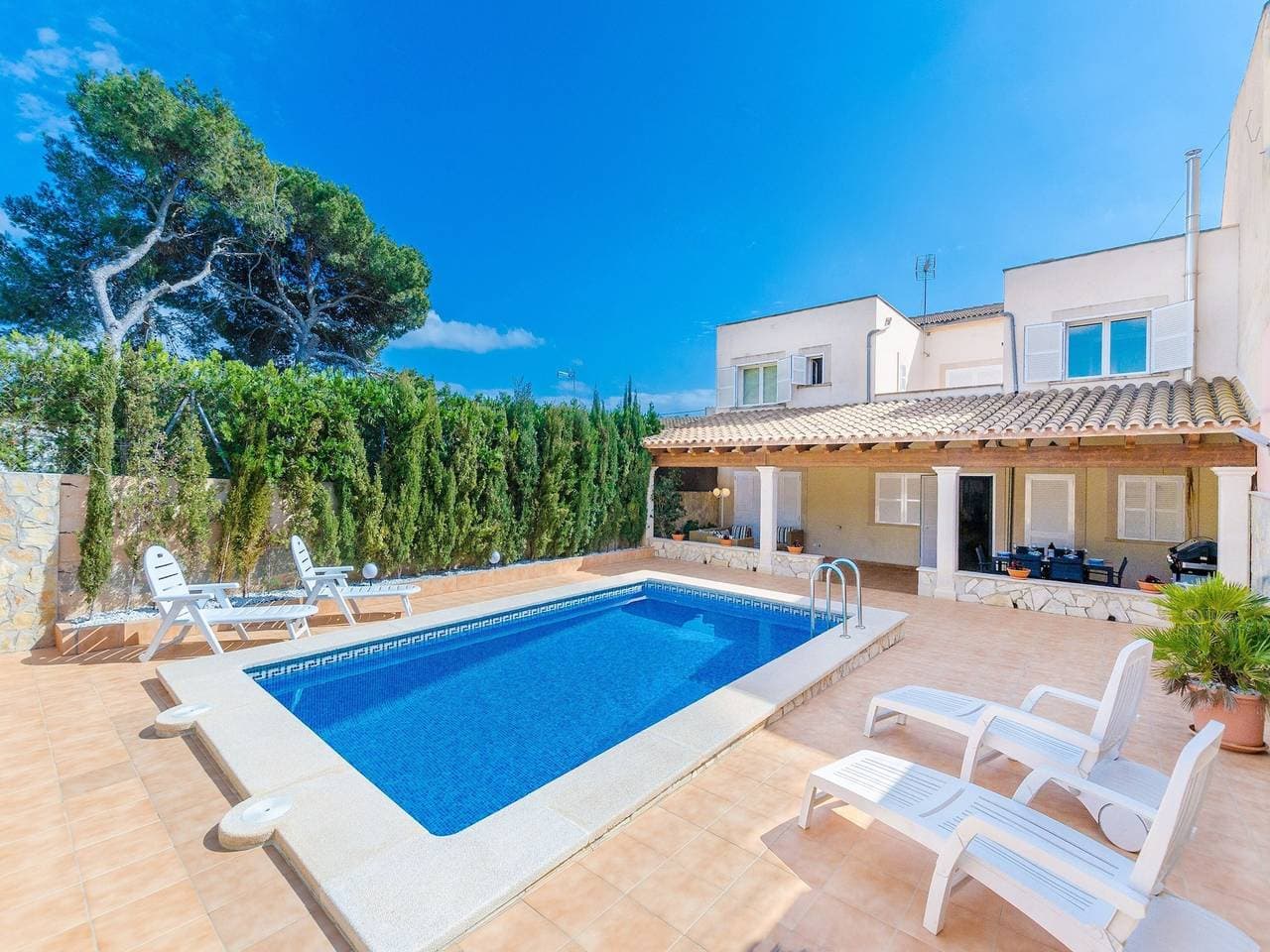 Villa 1