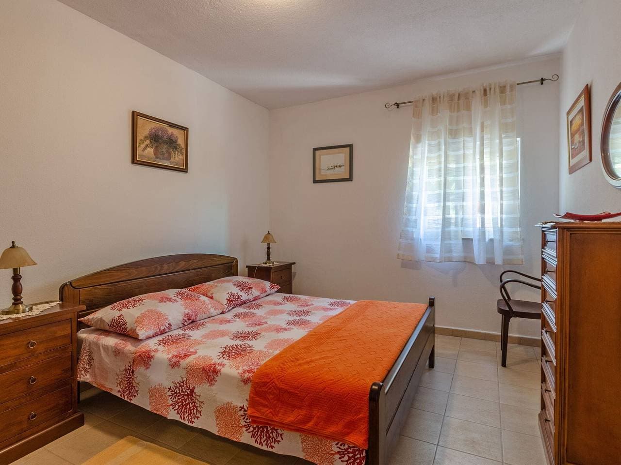 Foto 8 von 32: Ferienhaus mit 2 Schlafzimmern und Terrasse