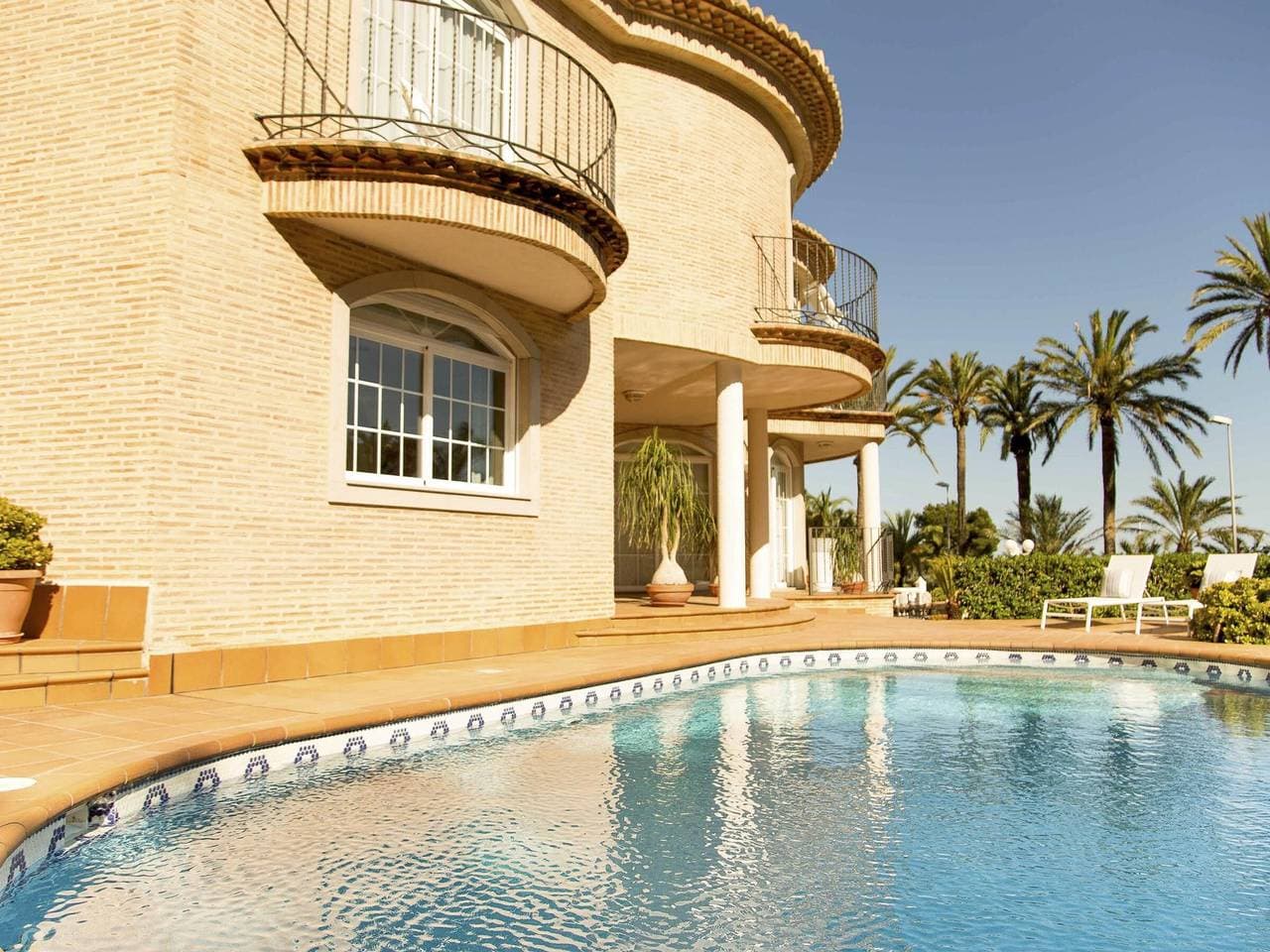Luxusvilla nahe dem Strand in Cullera 1