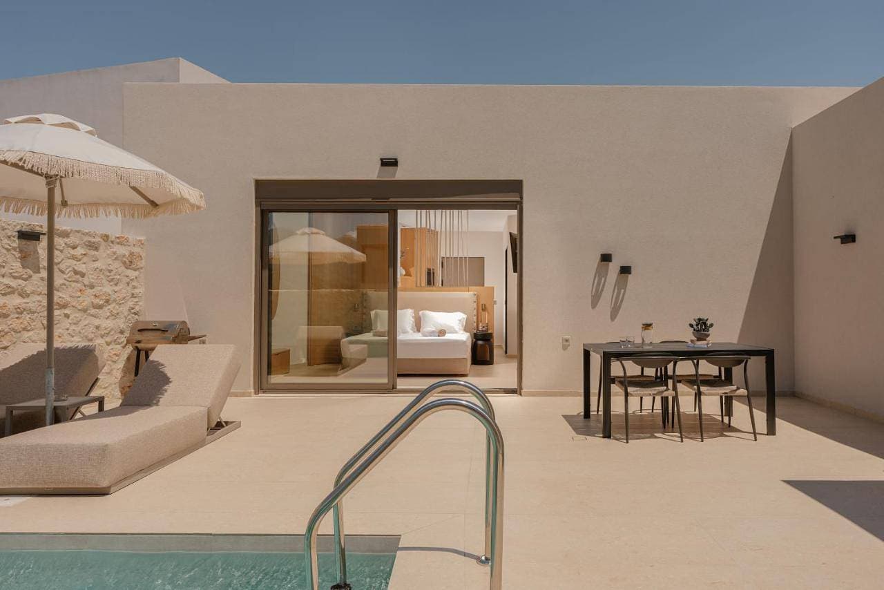 Foto 4 von 40: Junior One Bedroom Suite with Private Pool
