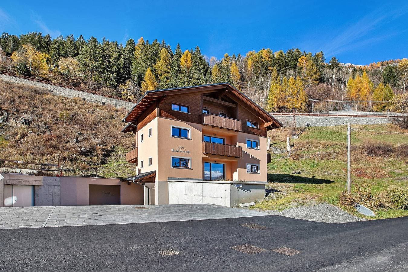Foto 7 von 28: Apartment '4' mit Bergblick, Gemeinschaftsgarten und WLAN