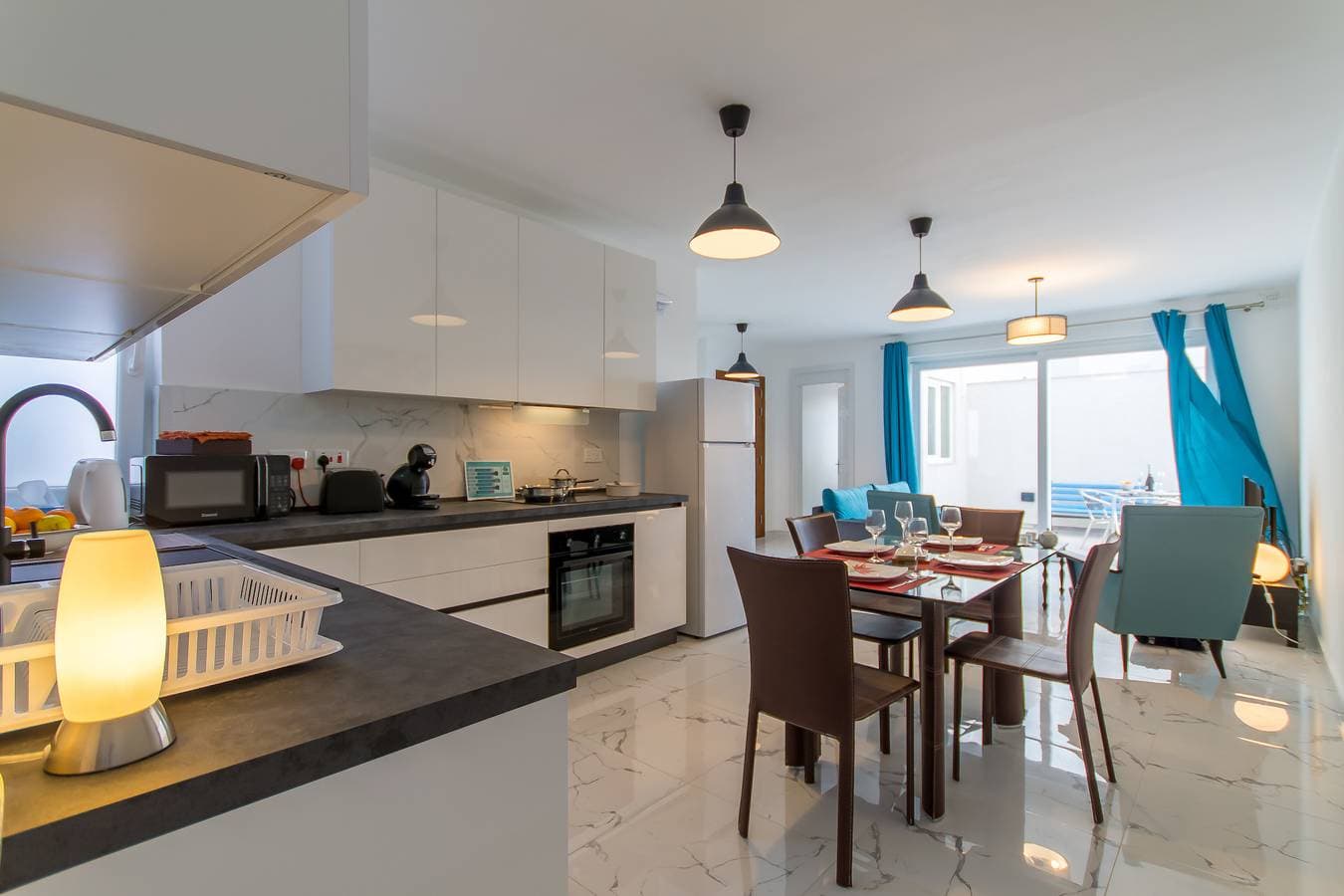 Foto 10 von 26: A Sunny Penthouse Modern 2 bdr - Sliema