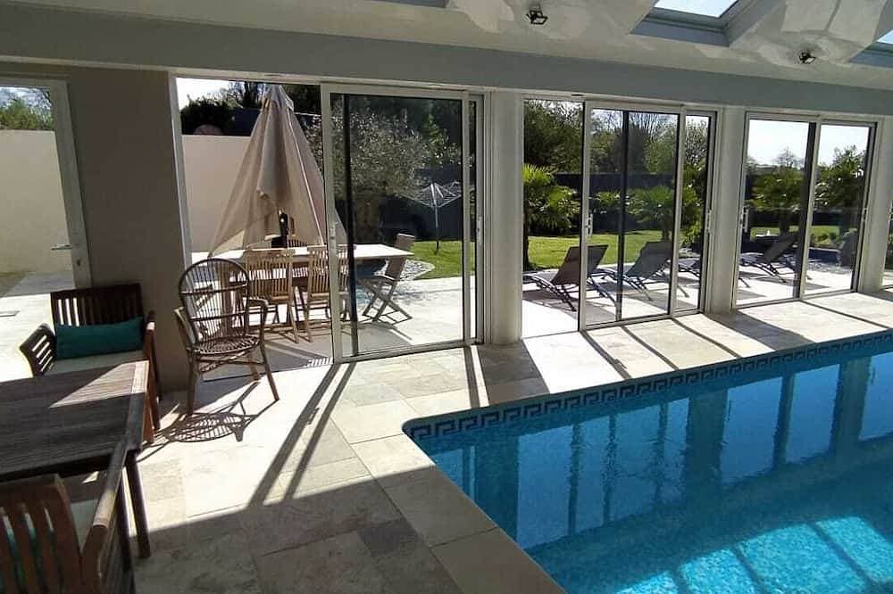 Foto 12 von 20: *New* Family home with heated indoor pool