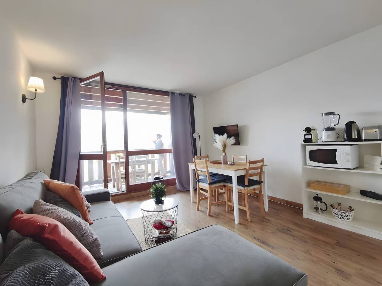 Foto 3 von 24: Appartement 'Studio Im Herzen von Praloup' mit Bergblick und Privater Terrasse