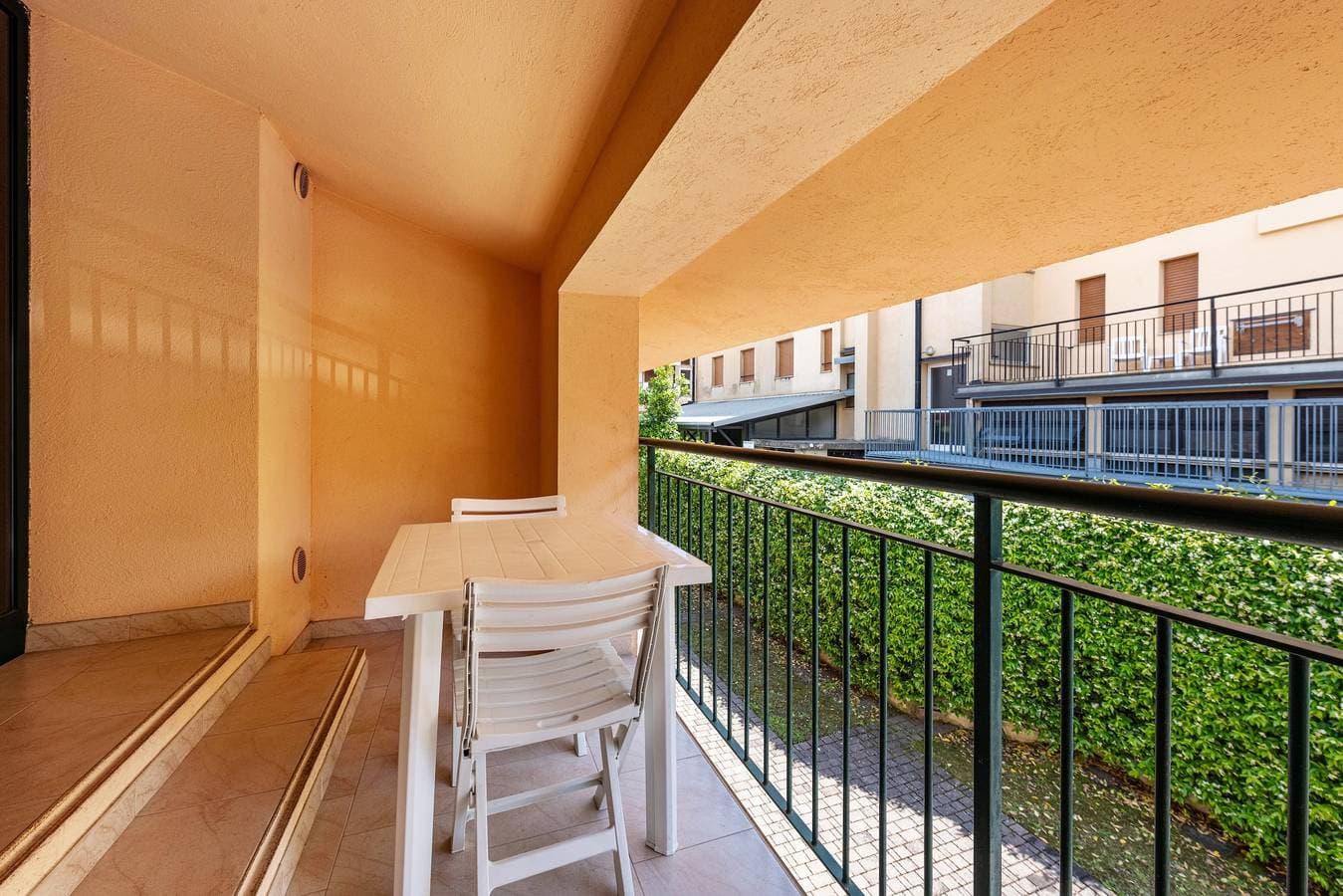 Foto 4 von 15: Studio-Apartment „Cozy Le Vele 7 Garda Lake“ mit Bergblick, WLAN und Klimaanlage