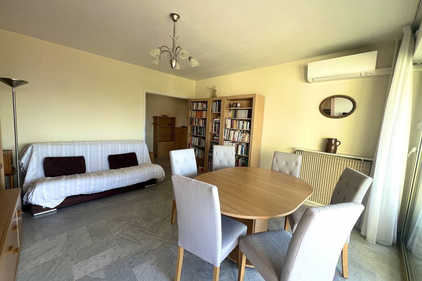 Foto 7 von 20: Ferienwohnung für 4 Personen mit Terrasse
