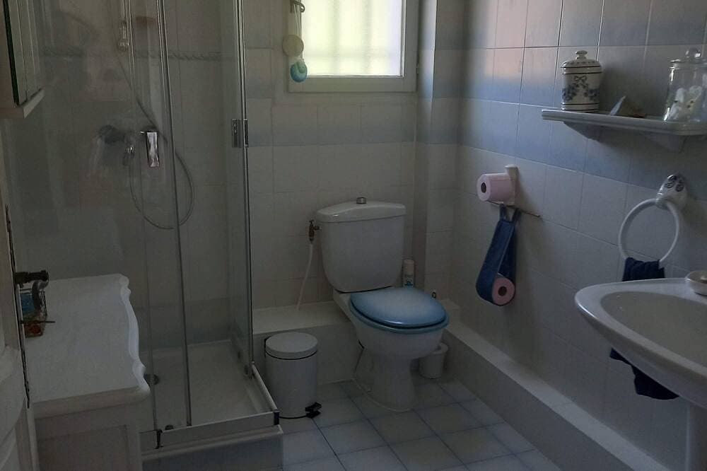 Foto 4 von 13: En-suite room in charming house