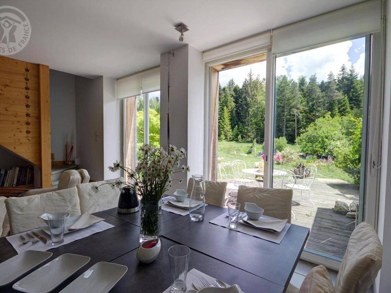 Foto 9 von 34: Three-Bedroom House