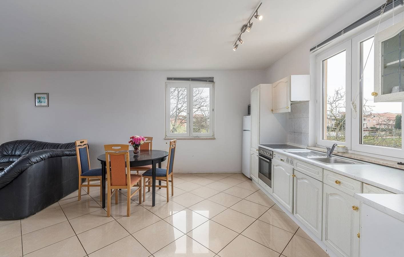 Foto 6 von 27: Ferienwohnung Leko IV mit gemeinsamen Pool und Garten