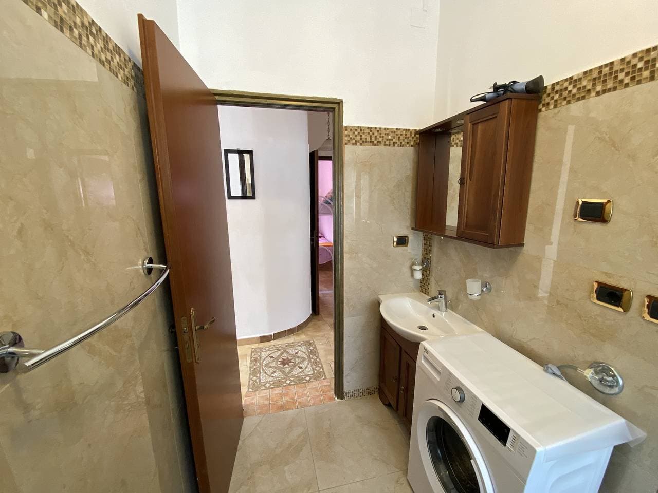 Foto 13 von 37: Ferienwohnung für 5 Personen mit Terrasse