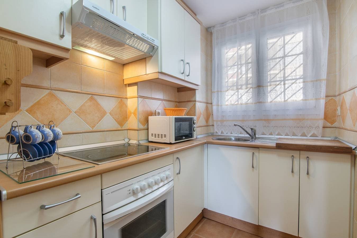 Foto 8 von 35: Ferienwohnung 'Isla Canela' mit Gemeinschaftspool, WLAN und Klimaanlage