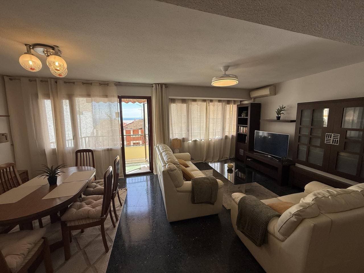 Foto 4 von 35: Ferienwohnung für 4 Personen mit Balkon/Terrasse