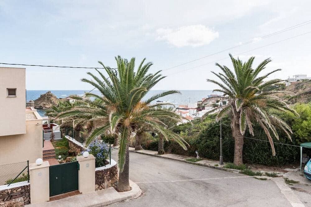 Foto 11 von 18: Charming 3 bedroom apart.10 mts walking from beach