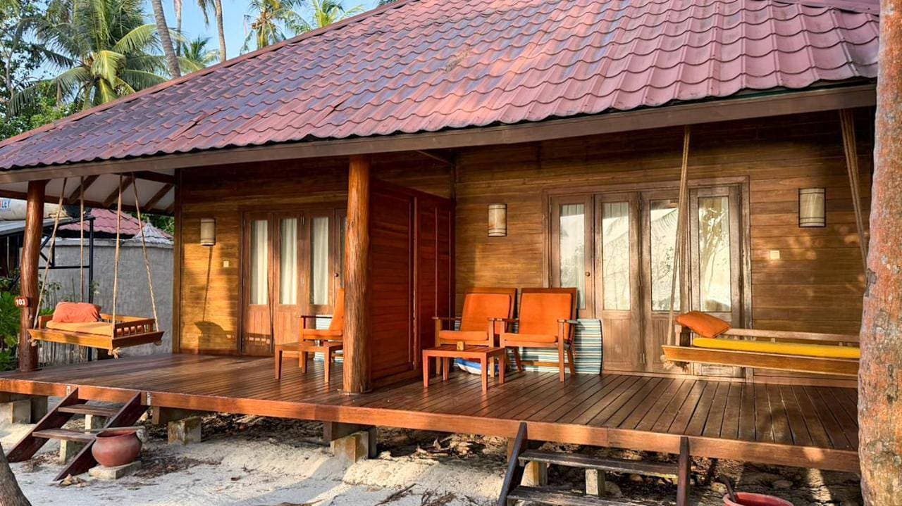 Foto 7 von 10: Semi Detached Beach Villa