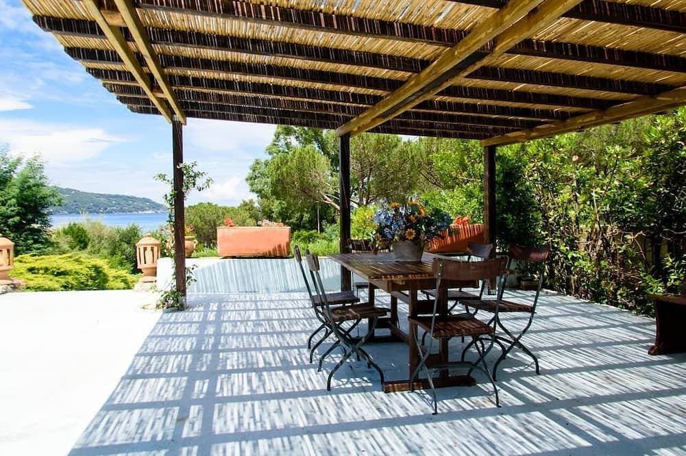 Freistehende Villa 50 Meter vom Meer entfernt 1