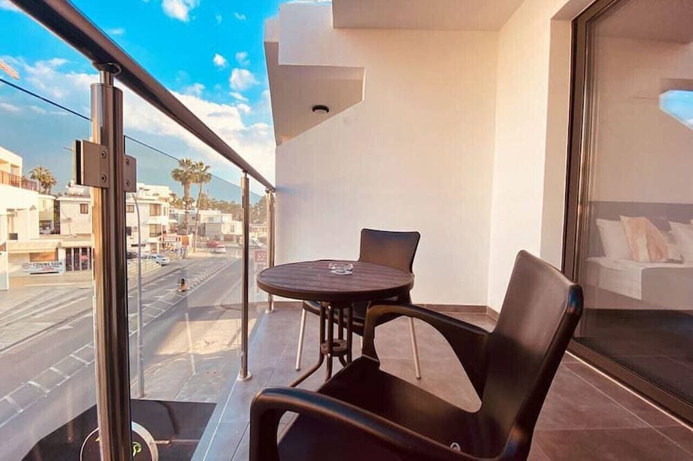 Foto 10 von 10: Phaedrus Living: Seaside Luxury Flat Athina 118
