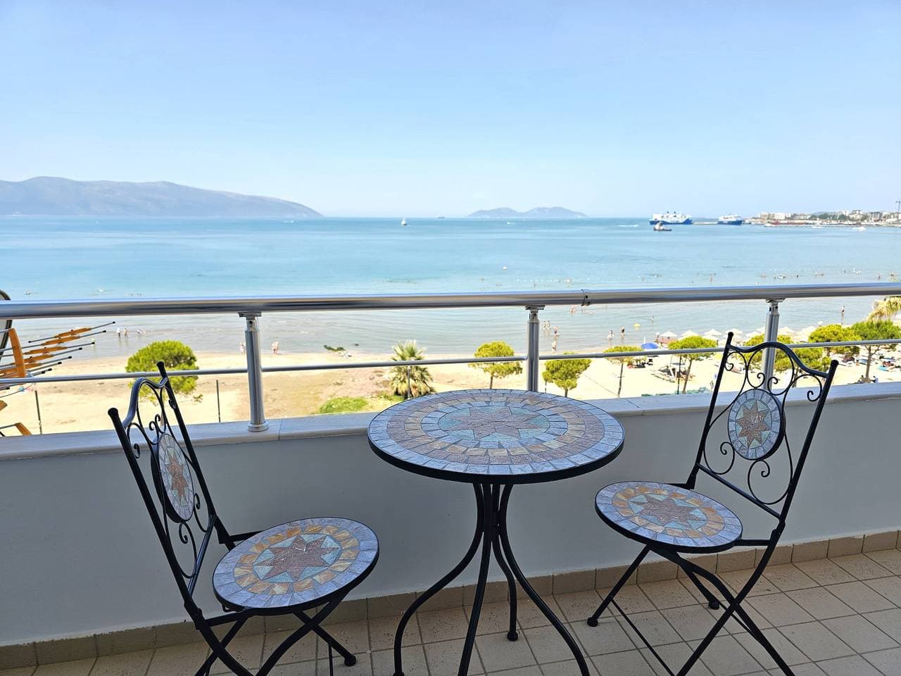 Foto 3 von 31: Ferienwohnung für 4 Personen mit Balkon