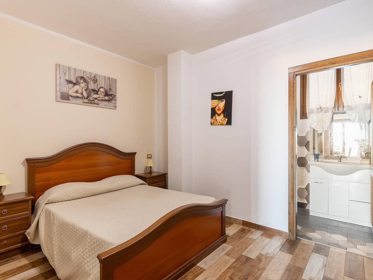 Foto 11 von 31: Wohnung mit Veranda und privatem Parkplatz
