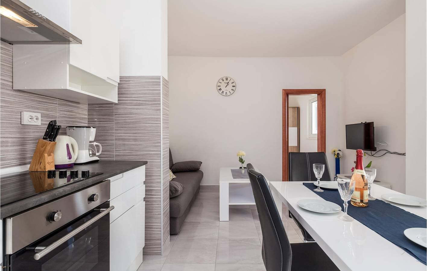 Foto 12 von 25: Gemütliche Ferienwohnung mit Meerblick, Terrasse, Parkplatz und WLAN in Supetarska Draga