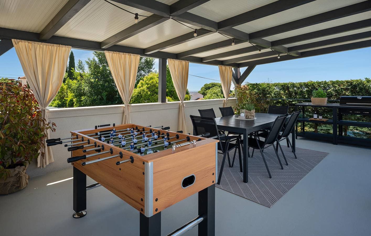 Foto 7 von 35: Gemütliche Ferienwohnung mit Pool, WLAN und Parkplatz in der Nähe des Stadtzentrums und von Captain Morgan