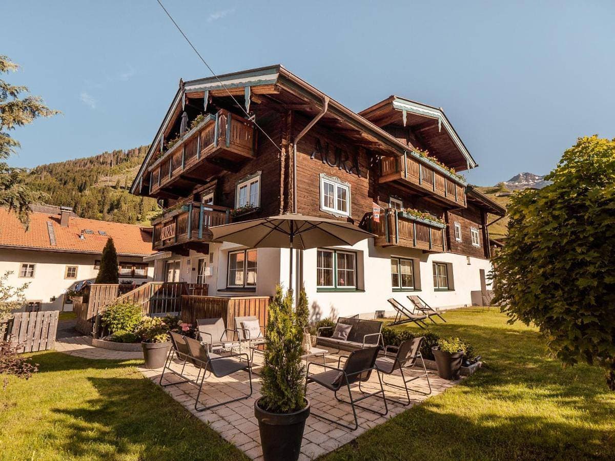 Foto 4 von 28: Double Room with Balcony