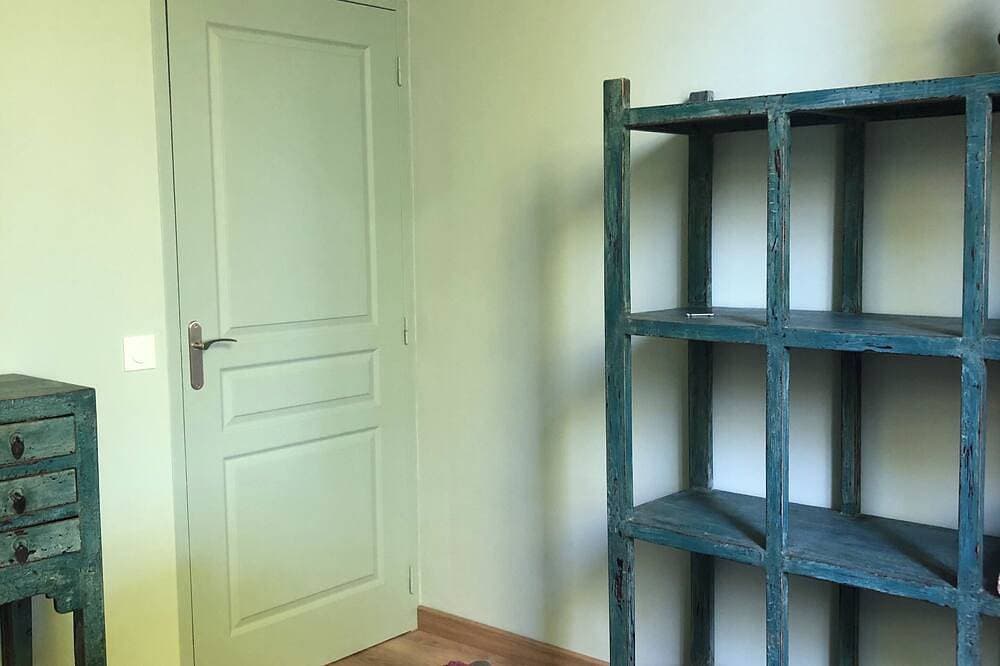 Foto 7 von 30: Magnificent apartment in 18th century Priory, with swimming pool and lush grounds